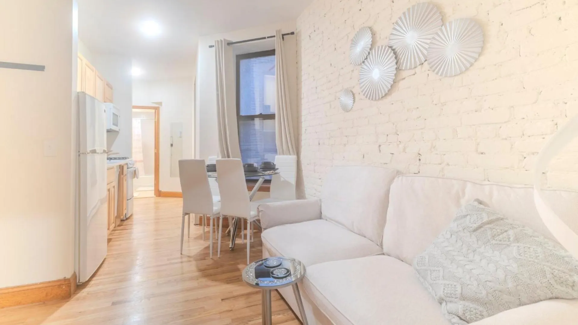 East Village Center Apartment W Full Amenities Great New York Location 0*,  米国