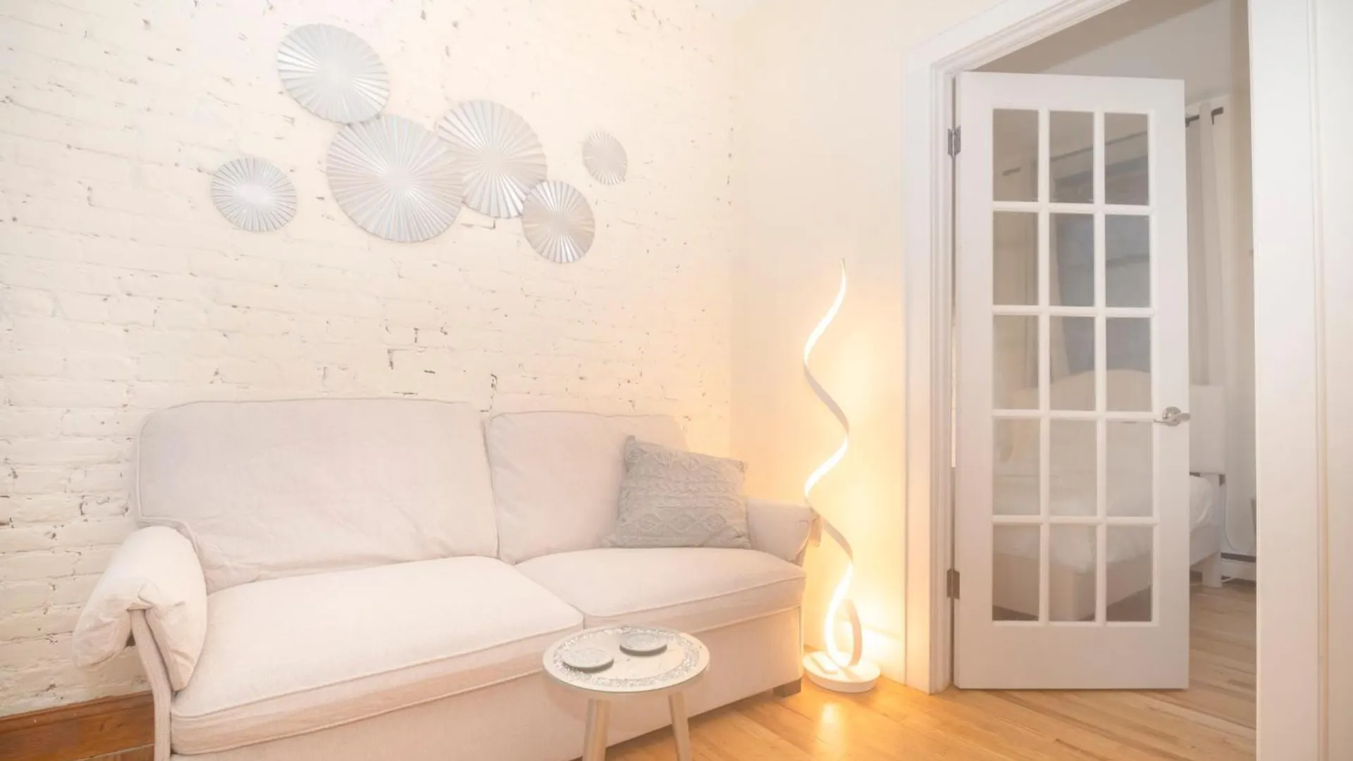 East Village Center Apartment W Full Amenities Great New York Location